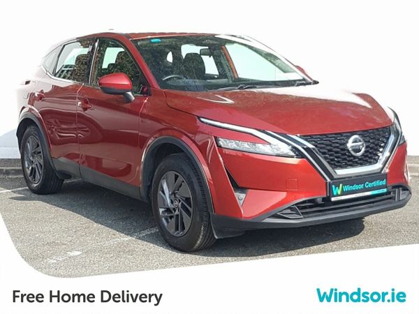 Nissan Qashqai MPV, Petrol, 2021, Red