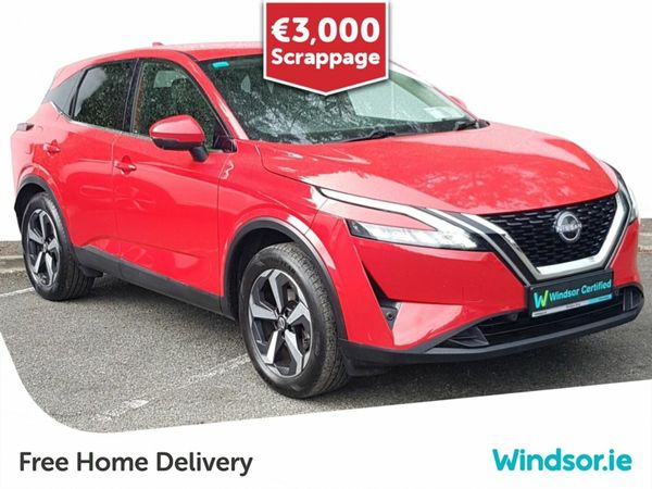 Nissan Qashqai MPV, Petrol, 2023, Red