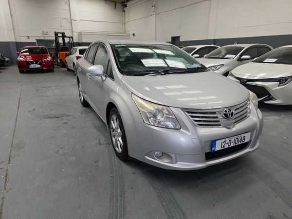 Toyota Avensis Saloon, Diesel, 2012, Silver