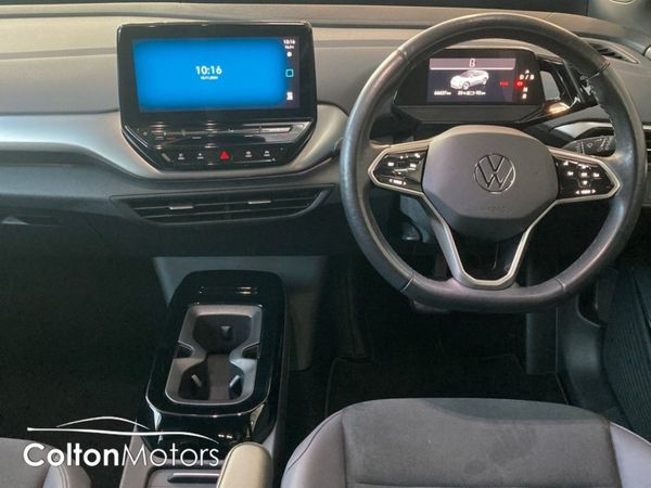 Volkswagen ID.4 Hatchback, Electric, 2022, White