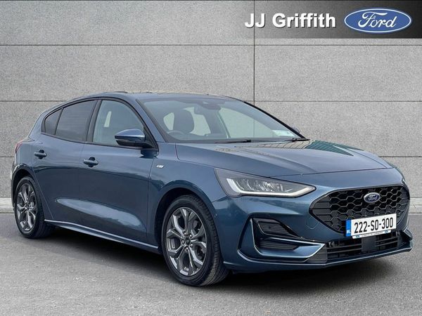 Ford Focus Hatchback, Petrol, 2022, Blue