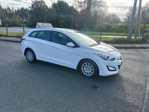 Hyundai i30 Estate/Jeep, Diesel, 2013, White