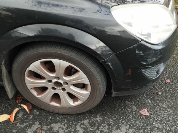 Opel Astra Hatchback, Petrol, 2009, Black