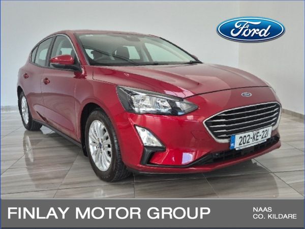 Ford Focus Hatchback, Petrol, 2020, Red