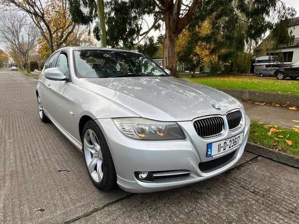 BMW 3-Series Saloon, Petrol, 2011, Silver