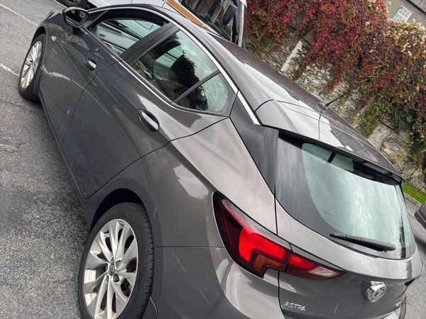 Vauxhall Astra Hatchback, Diesel, 2016, Grey