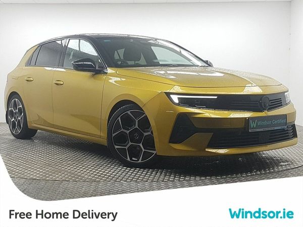 Opel Astra Hatchback, Petrol, 2024, Gold