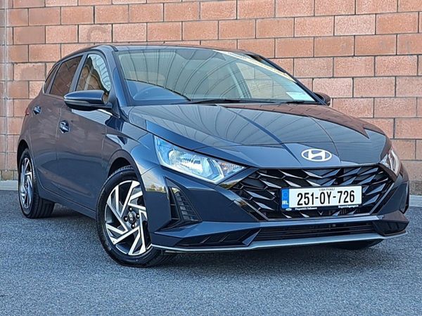 Hyundai i20 Hatchback, Petrol, 2025, Grey