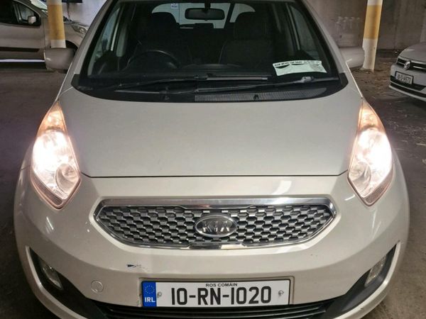Kia Venga MPV, Diesel, 2010, Silver