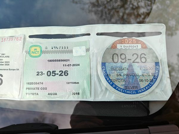 Toyota Aqua Hatchback, Petrol Hybrid, 2016, Silver