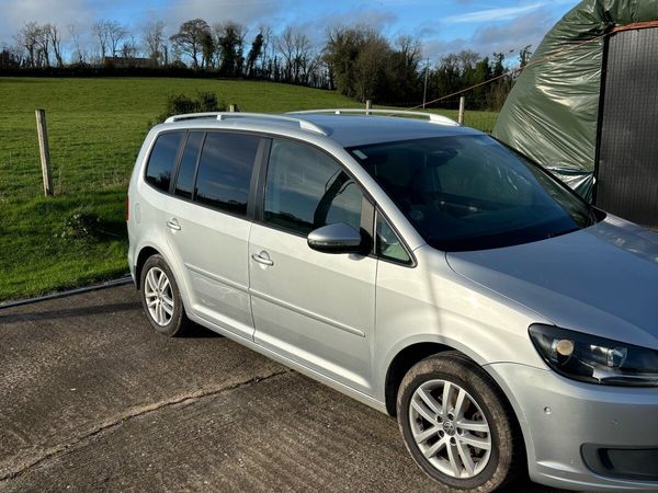 Volkswagen Touran MPV, Diesel, 2012, Silver