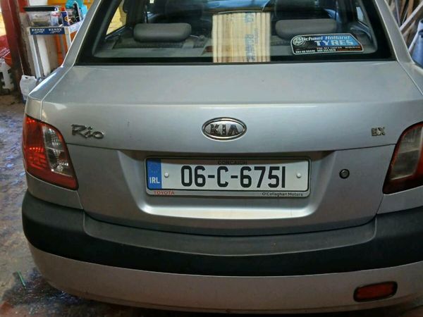 Kia Rio Saloon, Petrol, 2006, Silver