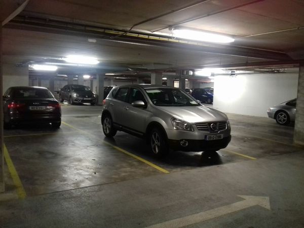 Nissan Qashqai Hatchback, Diesel, 2009, Silver