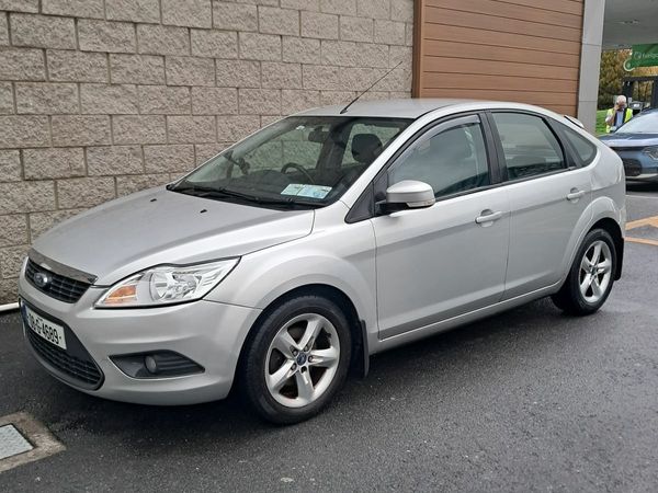 Ford Focus Hatchback, Petrol, 2008, Silver