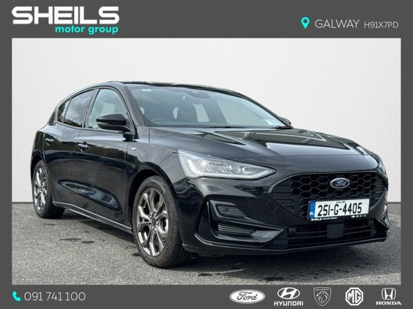 Ford Focus Hatchback, Petrol Hybrid, 2025, Black
