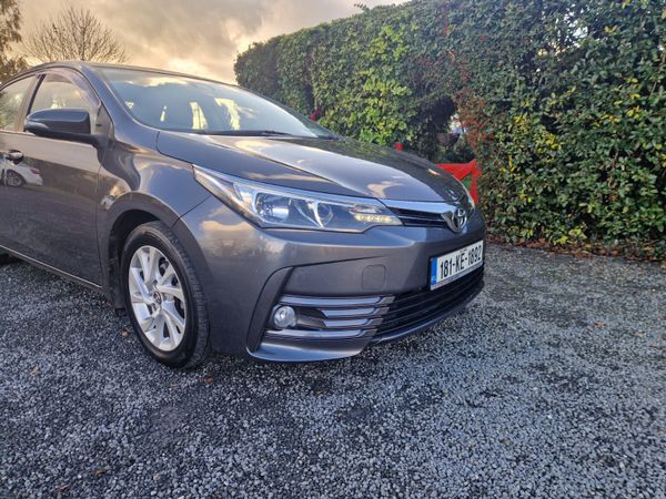 Toyota Corolla Saloon, Diesel, 2018, Grey
