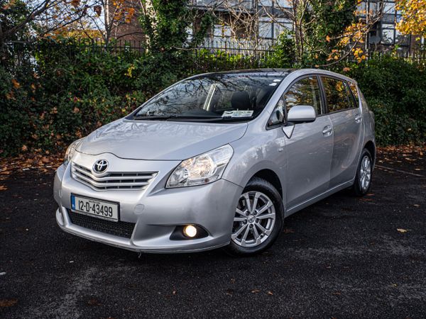 Toyota Verso MPV, Diesel, 2012, Silver