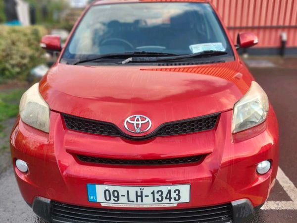 Toyota Urban Cruiser SUV, Petrol, 2009, Red