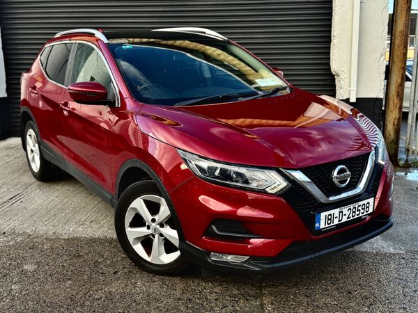 Nissan Qashqai MPV, Petrol, 2018, Red