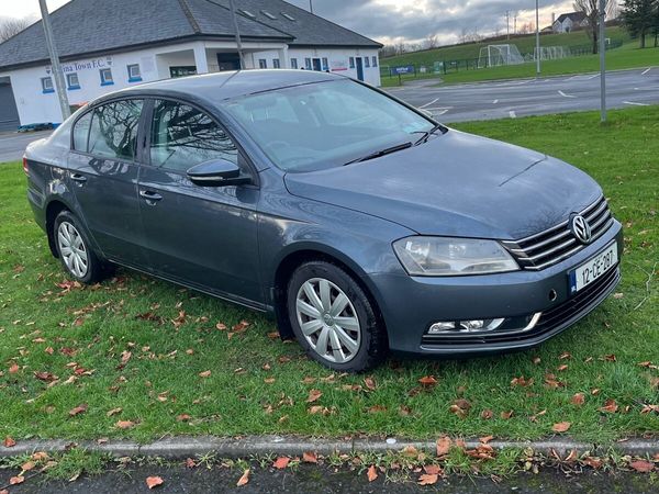 Volkswagen Passat Saloon, Diesel, 2012, Grey