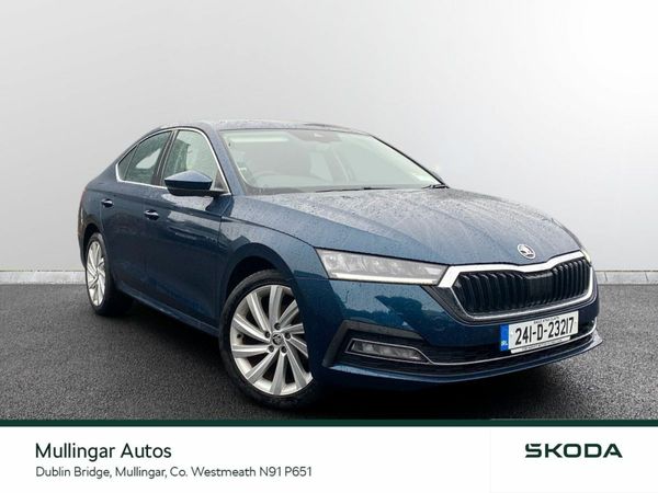 Skoda Octavia Saloon, Petrol, 2024, Blue