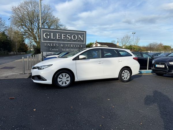 Toyota Auris Estate, Diesel, 2016, White