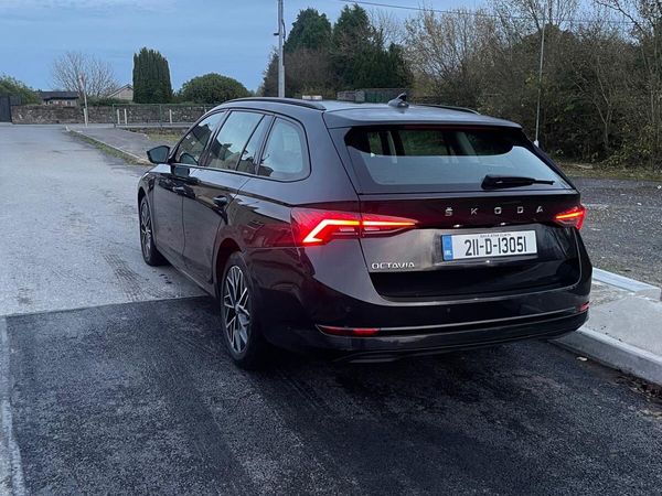 Skoda Octavia Estate, Diesel, 2021, Black