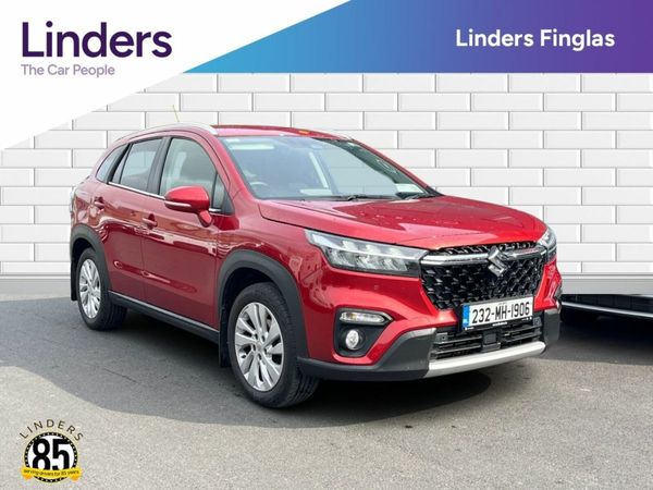 Suzuki SX4 S-Cross Hatchback, Petrol, 2023, Red