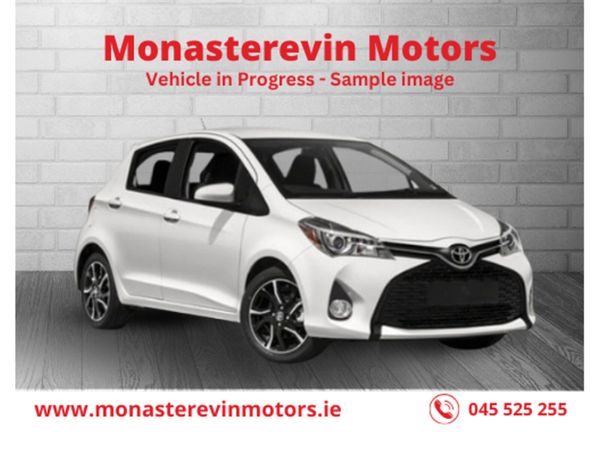 Toyota Yaris Hatchback, Petrol, 2016, White