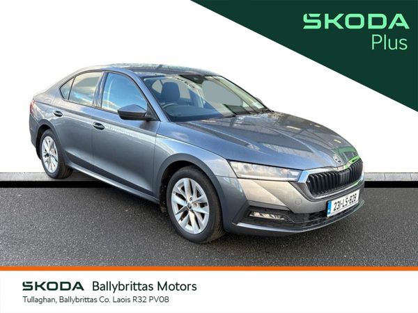 Skoda Octavia Saloon, Diesel, 2023, Grey