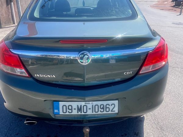 Vauxhall Insignia Saloon, Diesel, 2009, Green