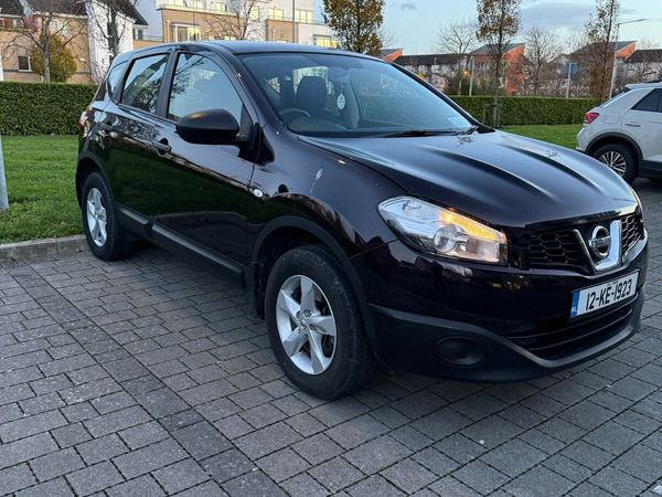 Nissan Qashqai Hatchback, Petrol, 2012, Purple