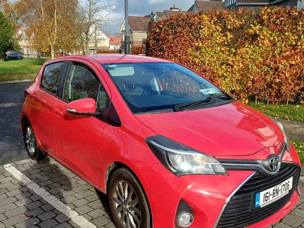 Toyota Yaris Hatchback, Petrol, 2016, Red