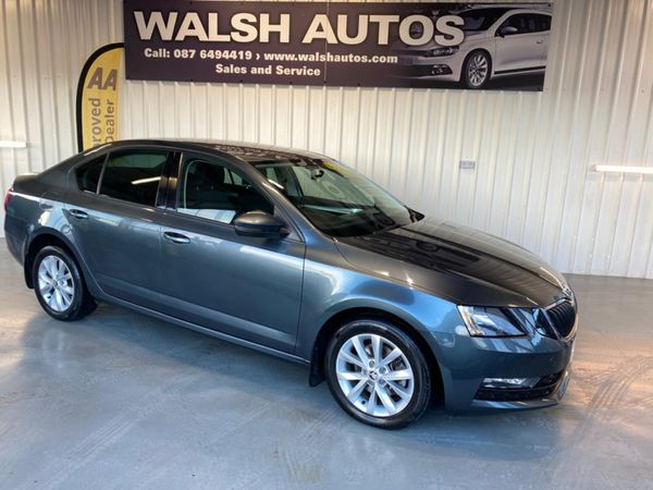 Skoda Octavia Hatchback, Petrol, 2018, Grey