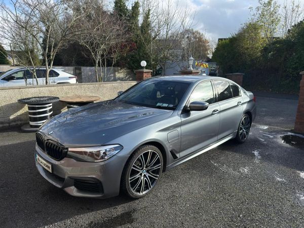 BMW 5-Series Saloon, Petrol Plug-in Hybrid, 2019, Blue