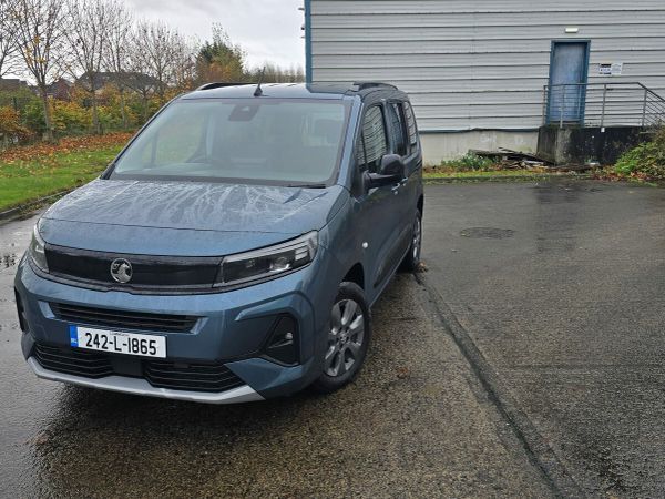 Vauxhall Combo MPV, Electric, 2024, Blue