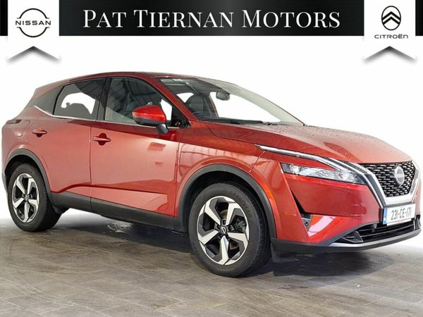 Nissan Qashqai MPV, Petrol, 2023, Red