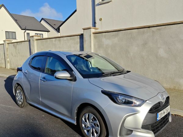 Toyota Yaris Hatchback, Petrol, 2020, Silver