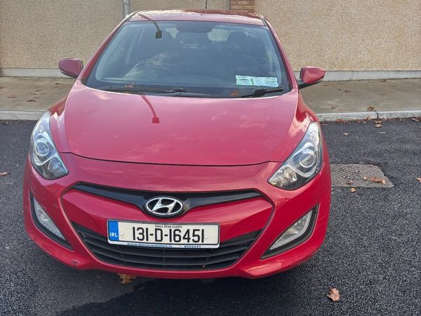 Hyundai i30 Hatchback, Diesel, 2013, Red