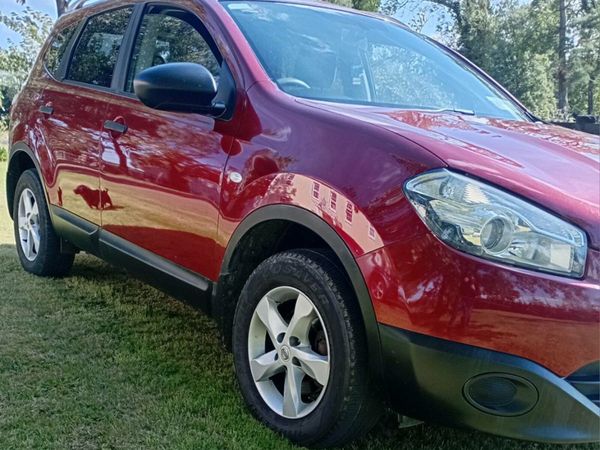 Nissan Qashqai+2 MPV, Diesel, 2013, Red