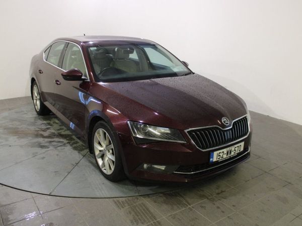 Skoda Superb Saloon, Diesel, 2015, Red