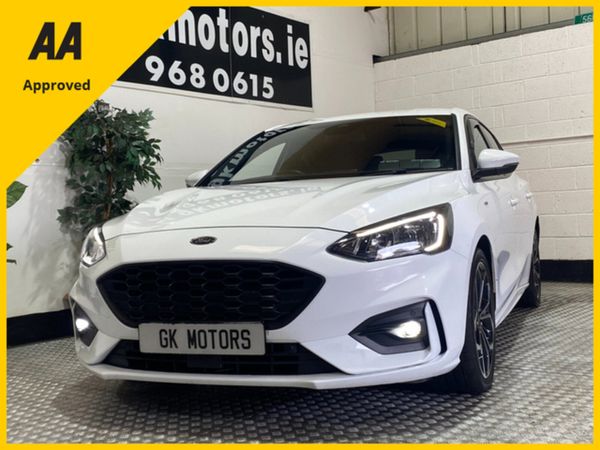 Ford Focus Hatchback, Petrol, 2019, White