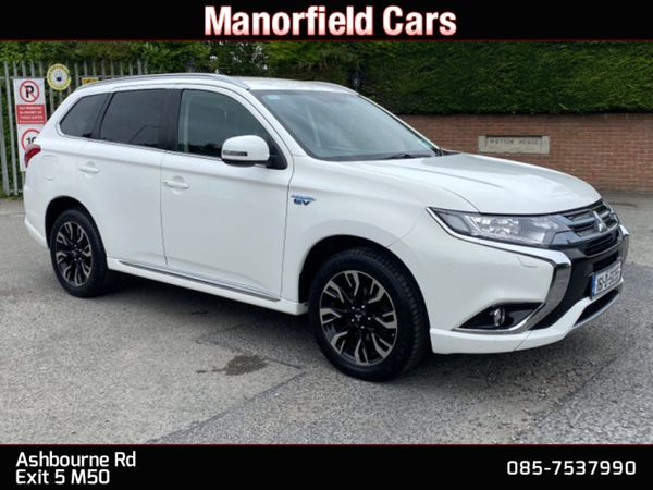 Mitsubishi Outlander SUV, Petrol Plug-in Hybrid, 2016, White