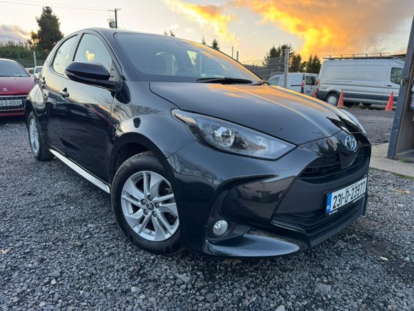 Toyota Yaris Hatchback, Petrol Hybrid, 2023, Black