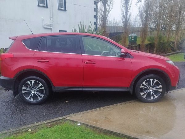 Toyota RAV4 SUV, Diesel, 2014, Red
