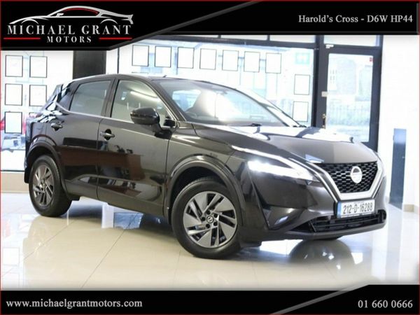 Nissan Qashqai MPV, Petrol, 2021, Black
