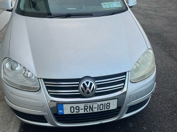 Volkswagen Jetta Saloon, Diesel, 2009, Silver