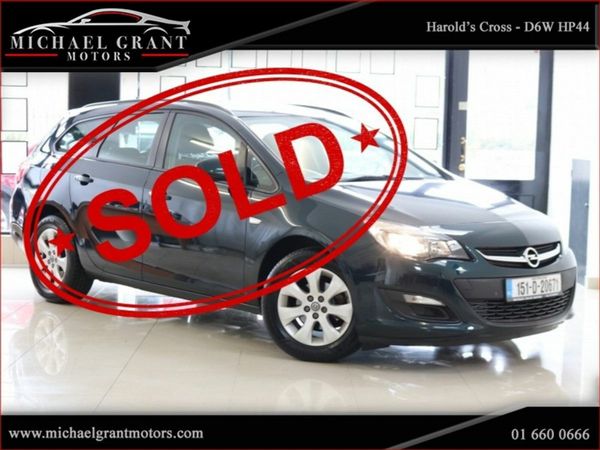 Opel Astra Estate, Petrol, 2015, Green