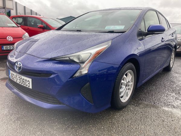 Toyota Prius Hatchback, Petrol Hybrid, 2016, Blue