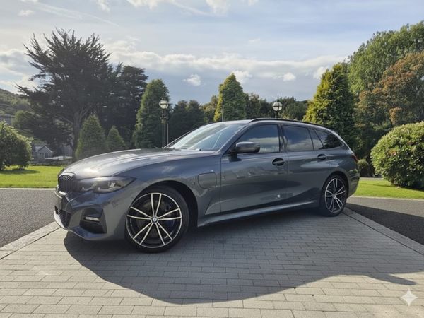 BMW 3-Series Estate, Petrol Hybrid, 2021, Grey